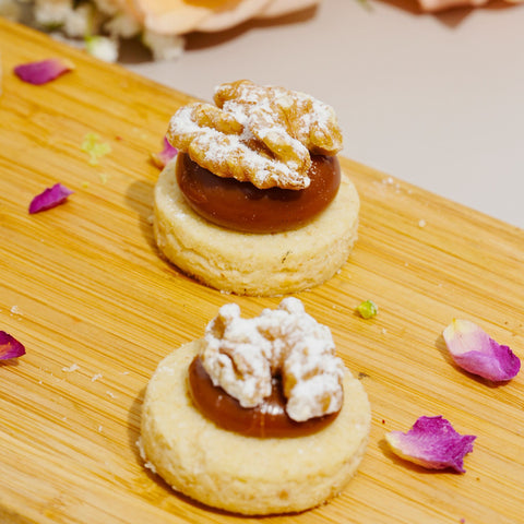 Caramel Ghraiba Plate - Fantastic Chocolate