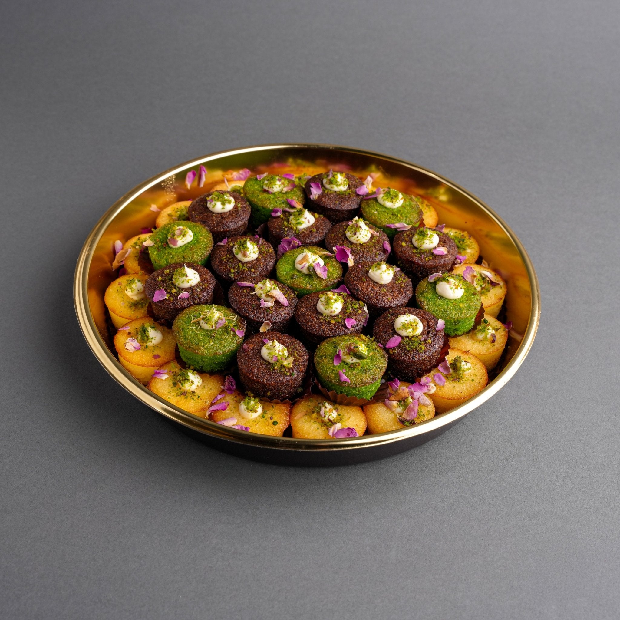 Basbousa with Cream and Pistachio - Fantastic Chocolate