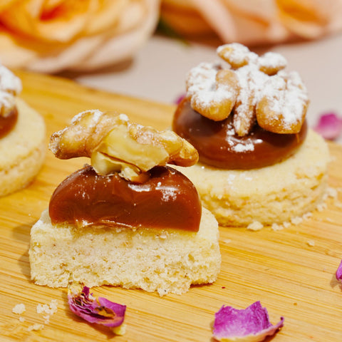 Caramel Ghraiba Plate - Fantastic Chocolate