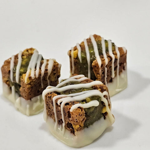 Crunchy Pistachio Caramel Chocolate - Fantastic Chocolate