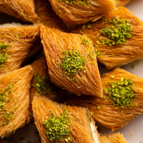 Mabrouma with Cream and Crunchy Pistachio - Fantastic Chocolate