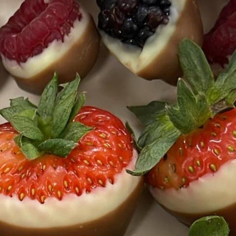 Strawberries & Berries Chocolate Box - Fantastic Chocolate