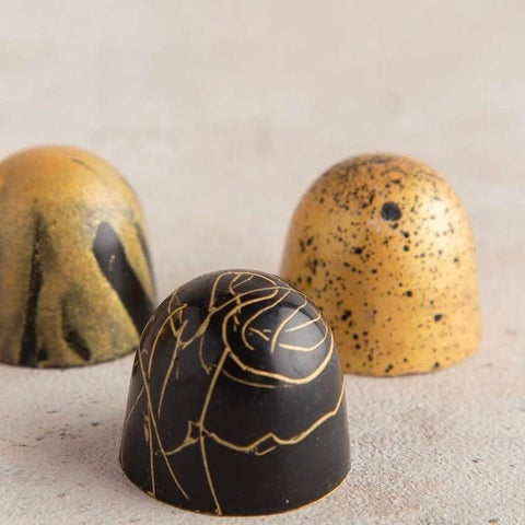 Round Gold Tray of Black and Gold Marble Chocolate - Fantastic Chocolate