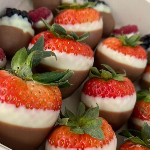 Strawberries & Berries Chocolate Box - Fantastic Chocolate