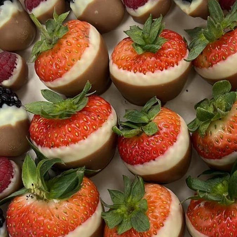 Strawberries & Berries Chocolate Box - Fantastic Chocolate